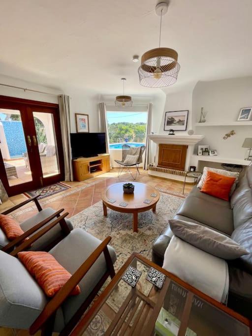 In - El Faro Villa