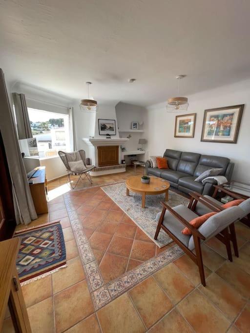 In - El Faro Villa *