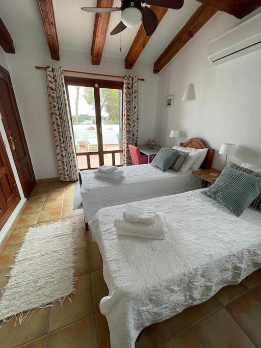 In - El Faro Villa *
