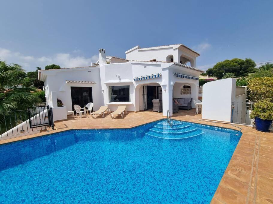 In - El Faro Villa *