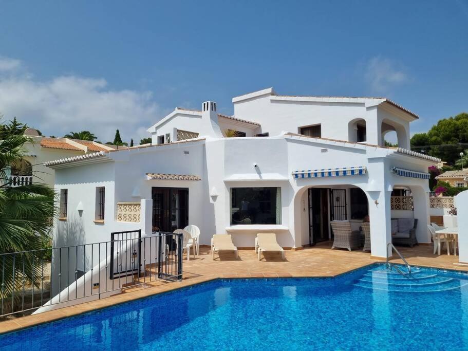 In - El Faro Moraira